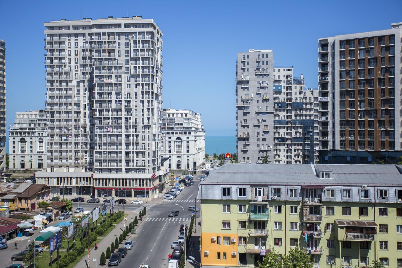 Hotel Garanti Batumi Exterior photo